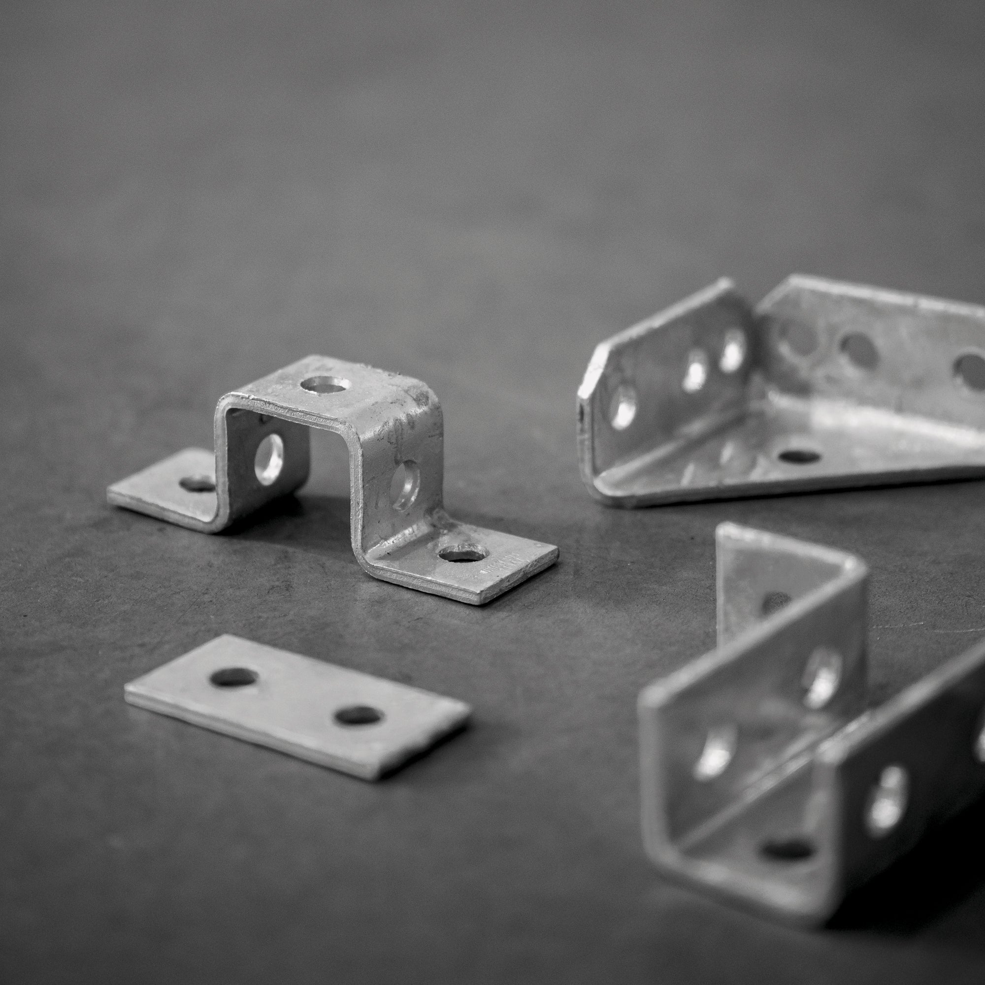 Skinnebeslag & Support | Til Unistrut montagesystem