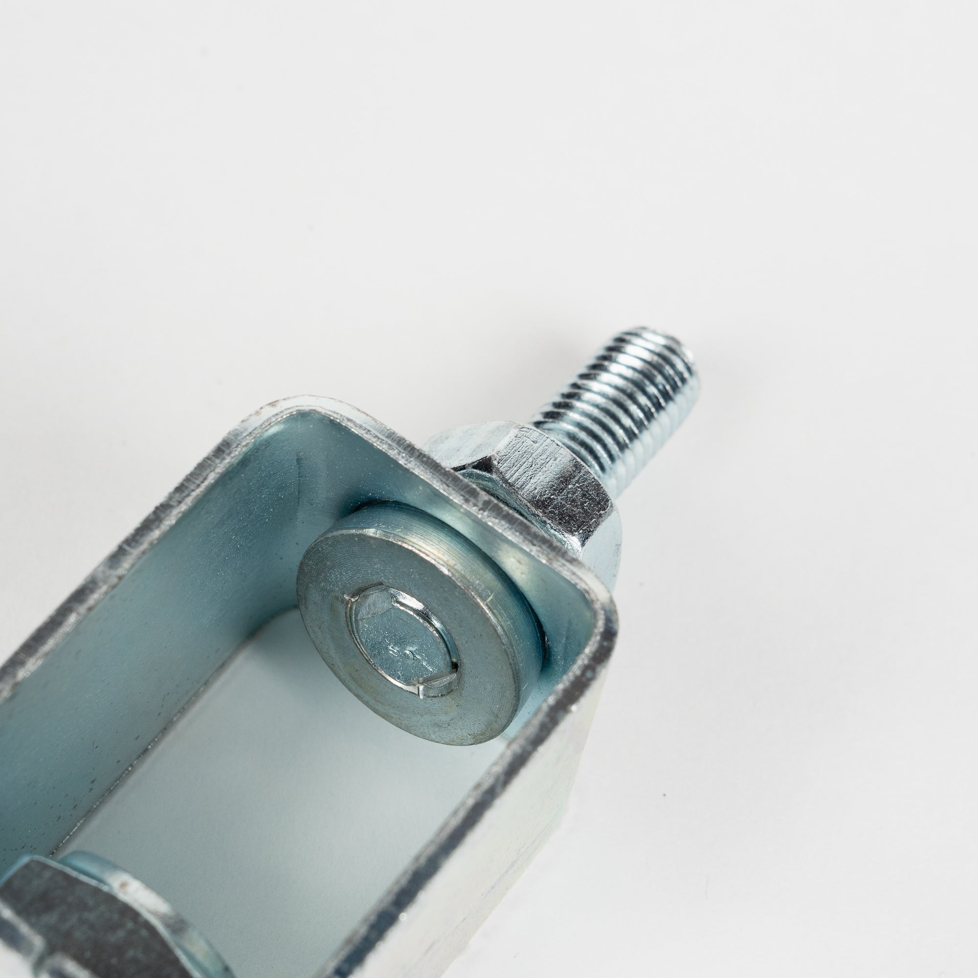 Justerbart pendulophæng | Erik Larsen & Søn | Beslag til rørbøjler | Foto 4