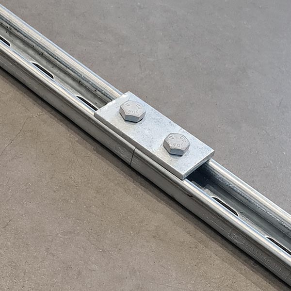 P1065 - Lige planbeslag, 2 huls | Unistrut | Beslag til skinnesystemer | Foto 4