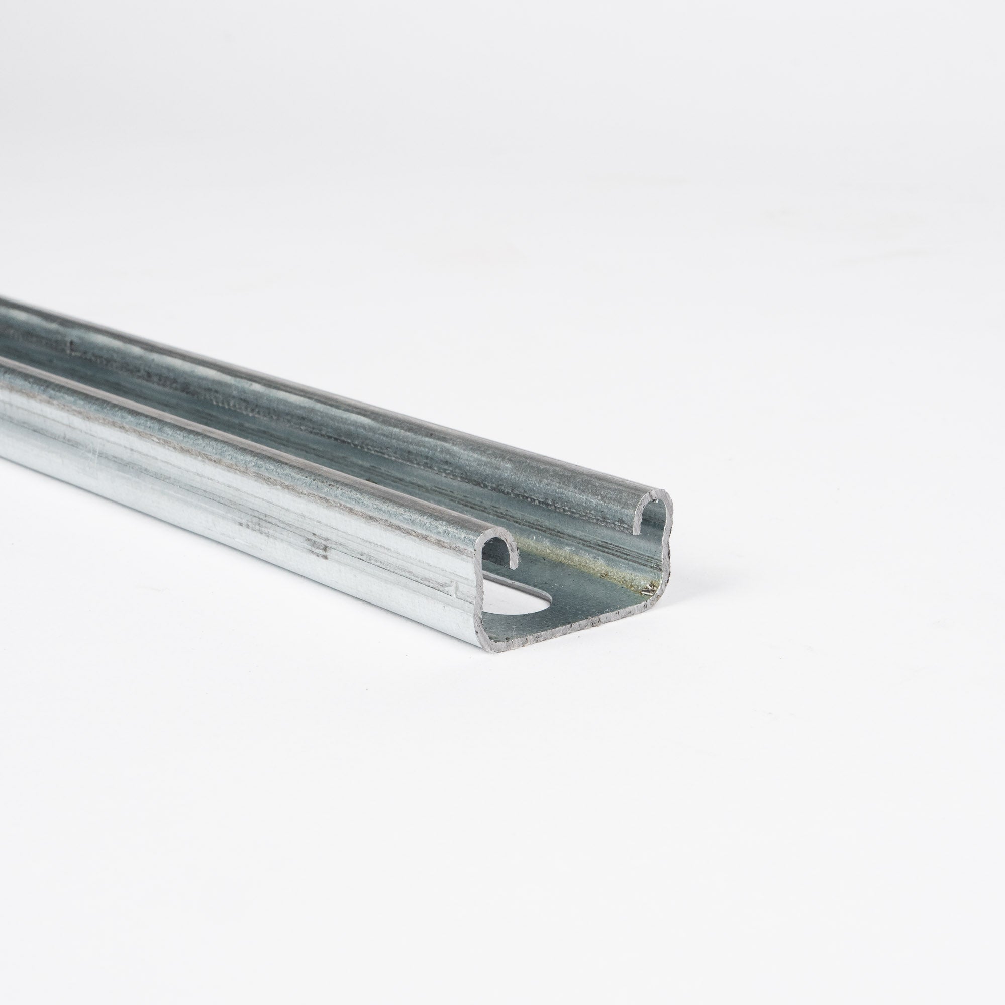 P4000 - Let montageskinne m/u huller  (41x21x1,5 mm) | Unistrut | Profiler | Foto 4