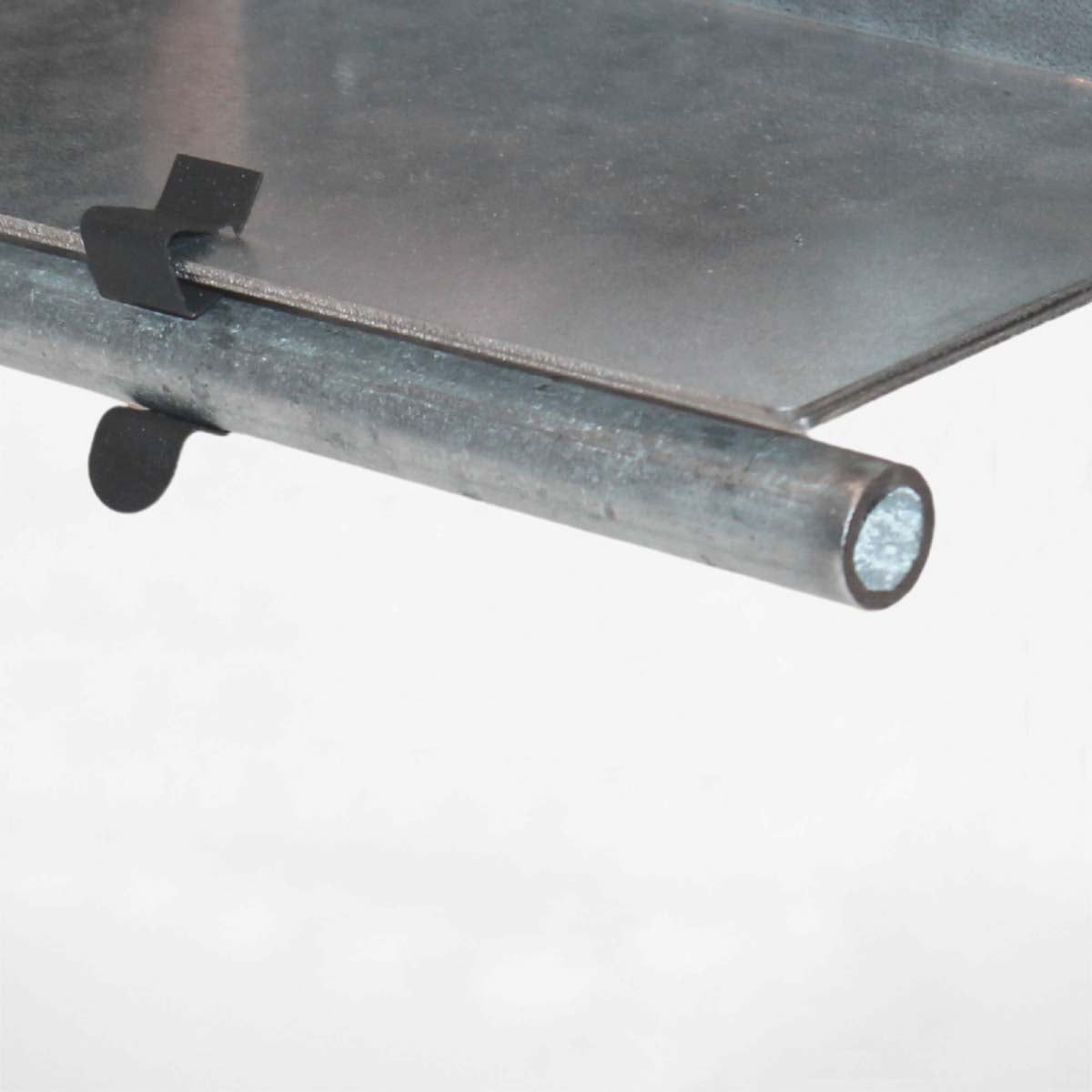 Bjælkeklemme til kabelføring | Erik Larsen & Søn | Beslag til rørbøjler | Foto 4