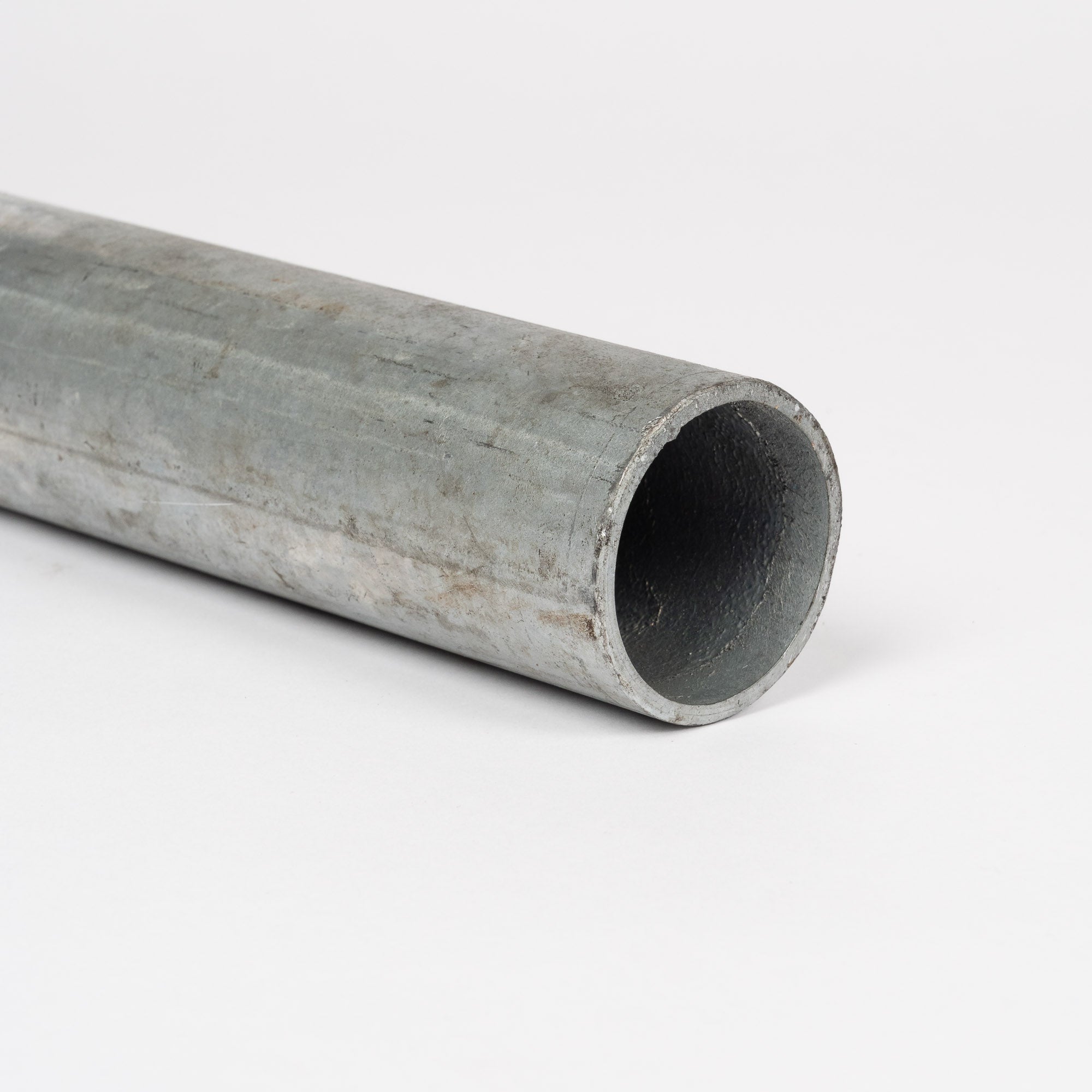Rør i aluminium, galvaniseret eller sort pulverlakeret | Mange ...